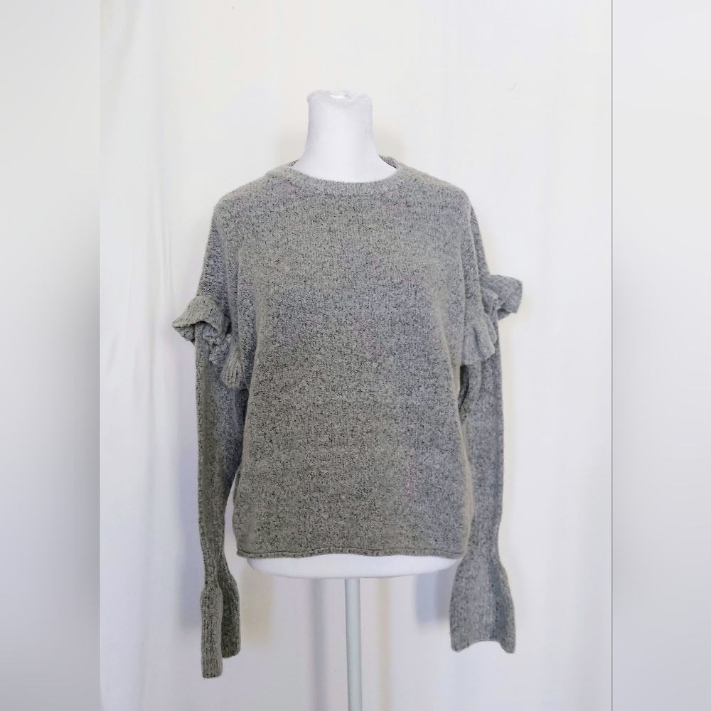 Romeo + Juliet Crewneck Ruffle Fluted Sleeve Couture Sweater Gray Womens Small